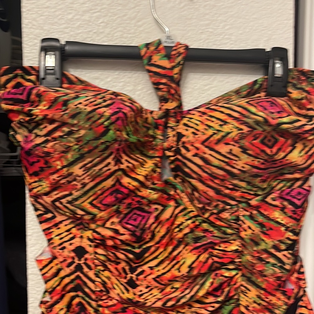 Bathing suit - Picture 4 of 12